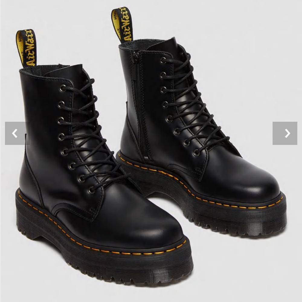 DR. MARTENS // JADON BOOT SMOOTH LEATHER // EU 37 - US L 6 - US M 5 // BLACK